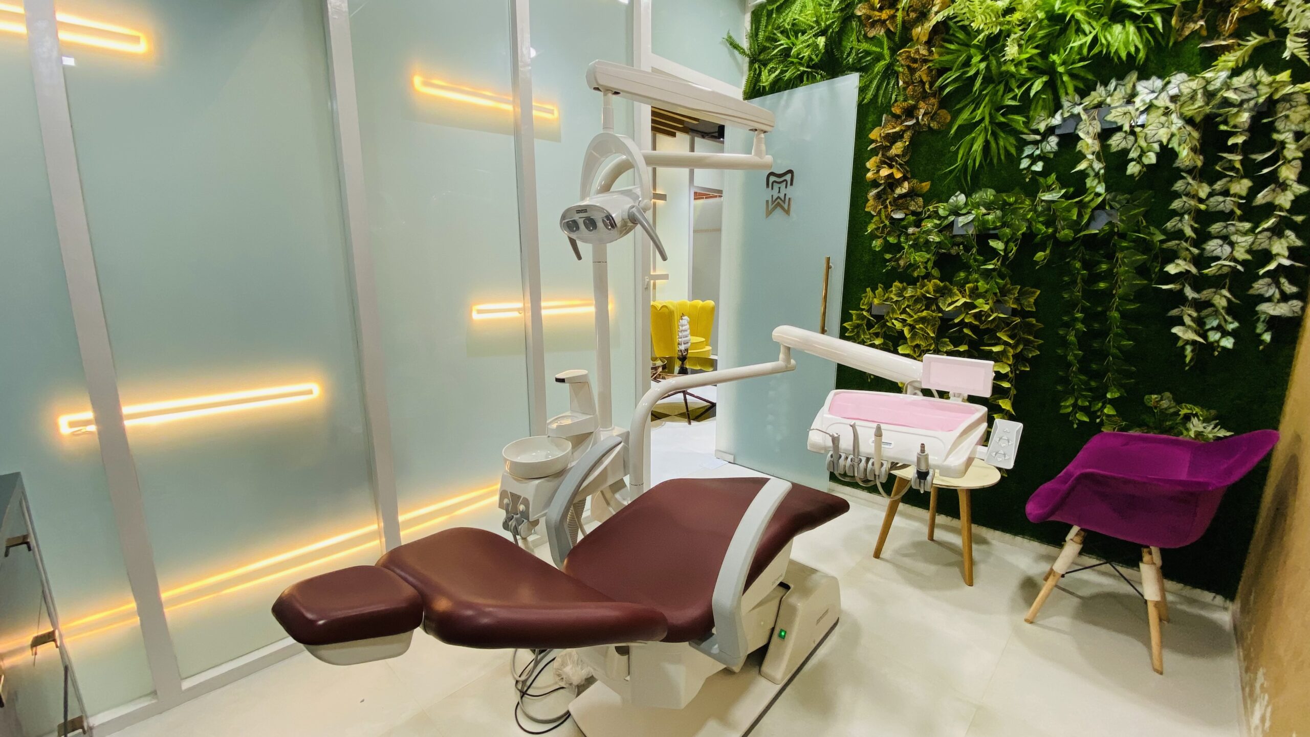 Operating room 1 of Experteeth Dental Care, Bandra